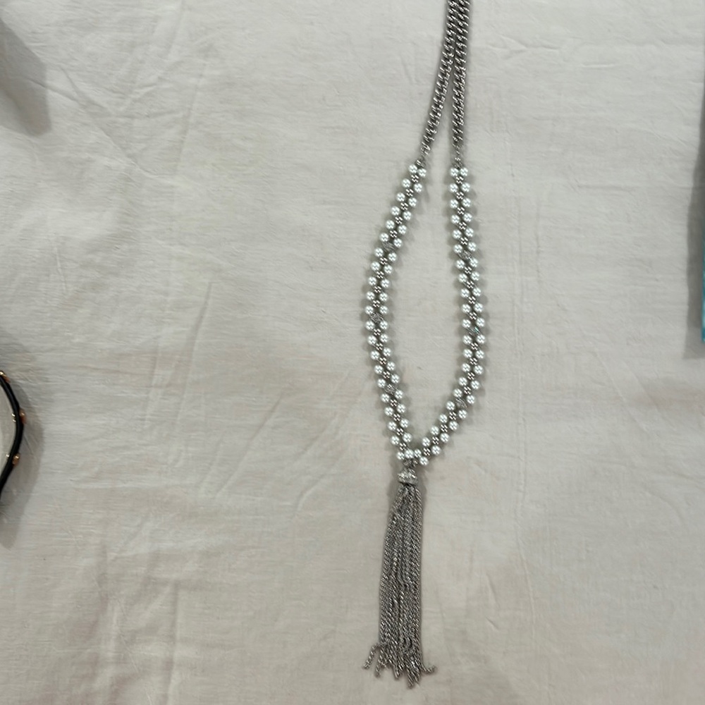 Long pearl necklace